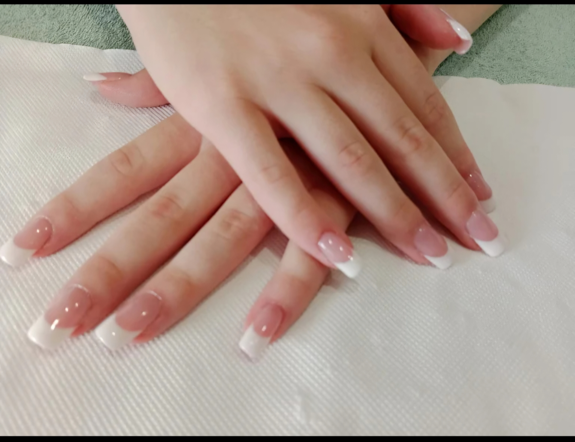 Soft pink & white French acrylics